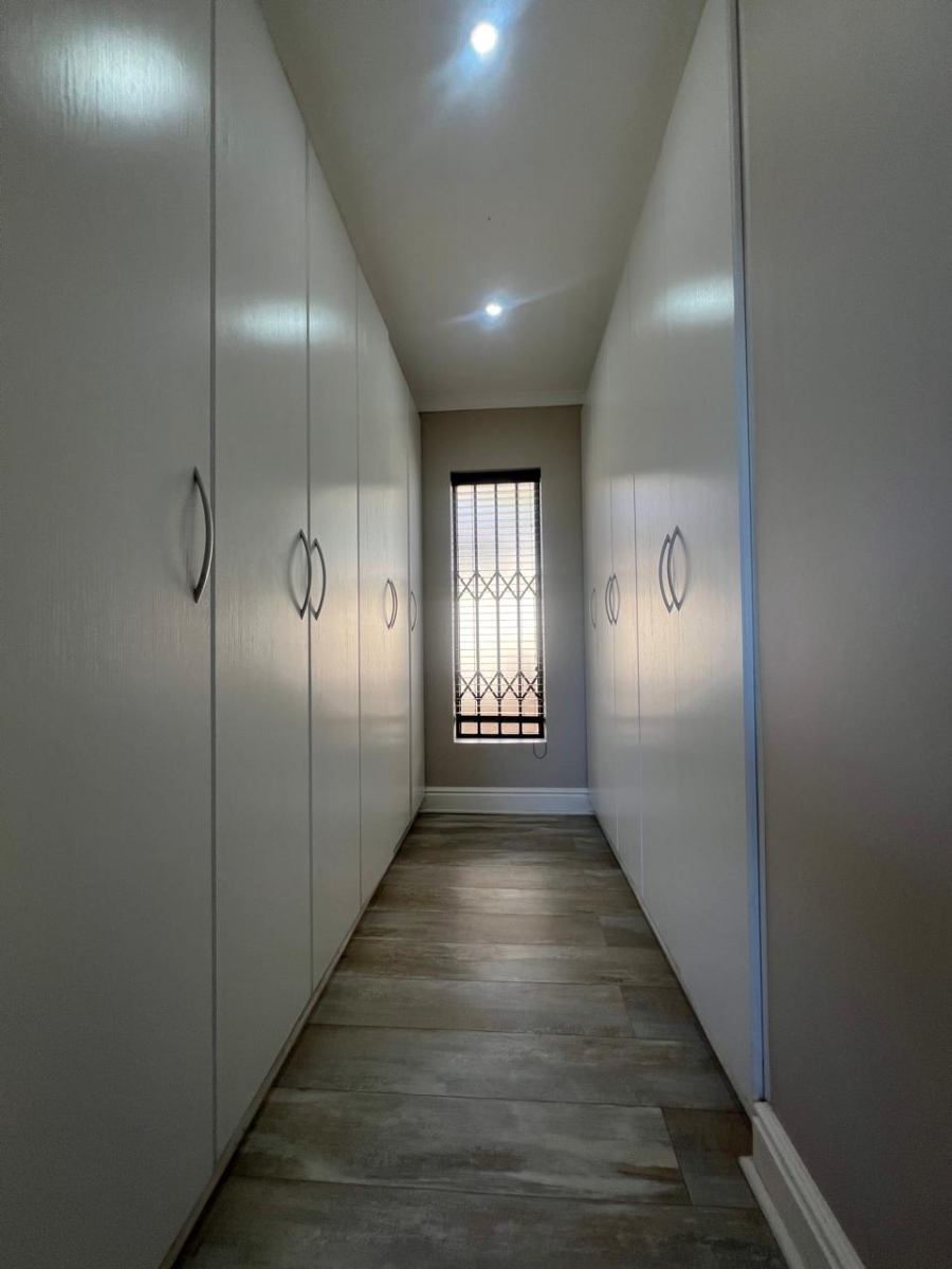 3 Bedroom Property for Sale in Weybridge Park Eastern Cape